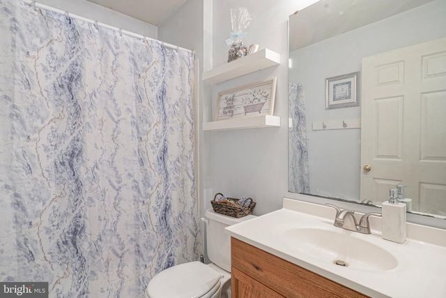 63 CHARLESTON DR, Sicklerville, NJ 08081