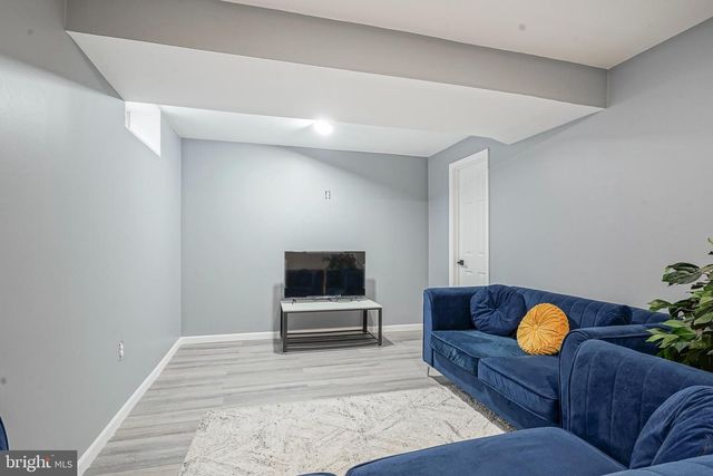 63 CHARLESTON DR, Sicklerville, NJ 08081