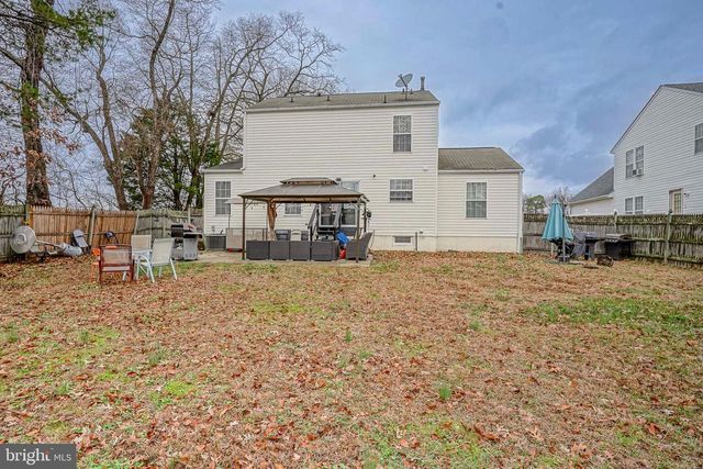 63 CHARLESTON DR, Sicklerville, NJ 08081