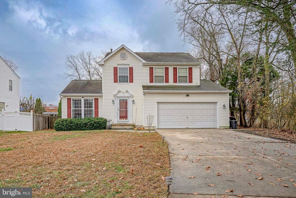 63 CHARLESTON DR, Sicklerville, NJ 08081