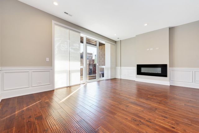 2518 W Division Avenue 1SE, Chicago, IL 60622