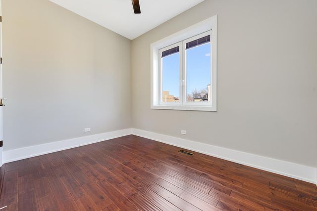 2518 W Division Avenue 1SE, Chicago, IL 60622