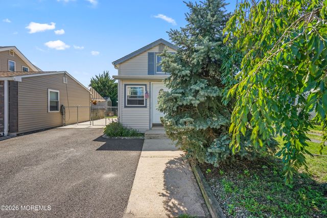 710 Beachview Avenue, Union Beach, NJ 07735