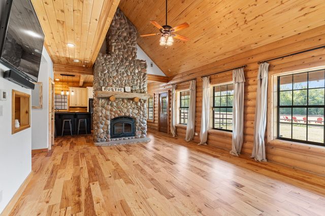 7516 Fm 121, Van Alstyne, TX 75495