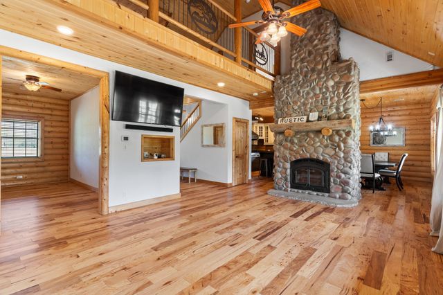 7516 Fm 121, Van Alstyne, TX 75495