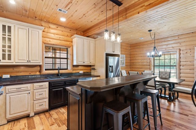 7516 Fm 121, Van Alstyne, TX 75495