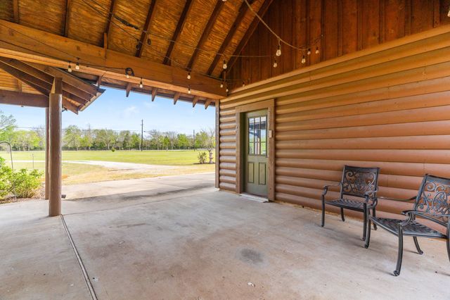 7516 Fm 121, Van Alstyne, TX 75495