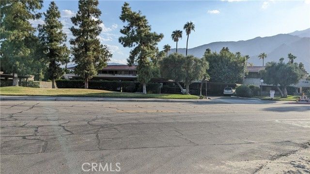 470 N Villa Court 205, Palm Springs, CA 92262