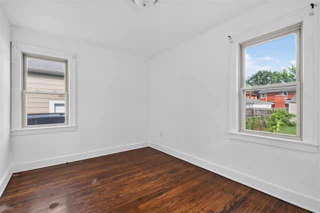 2022 Hampton Road, Grosse Pointe, MI 48236