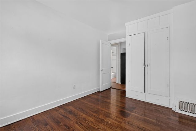 2022 Hampton Road, Grosse Pointe, MI 48236