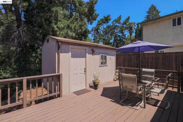 4815 Shetland Ave, Oakland, CA 94605