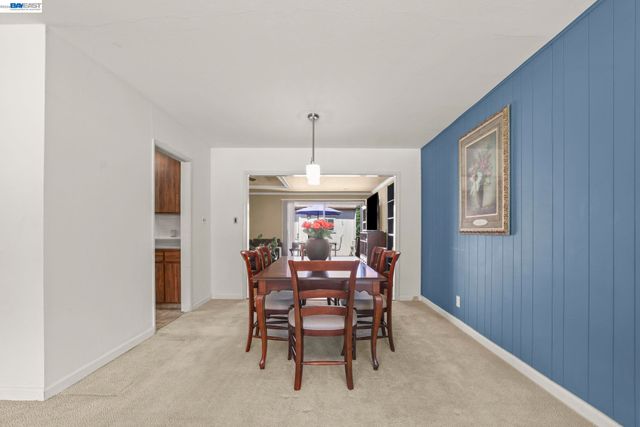4815 Shetland Ave, Oakland, CA 94605