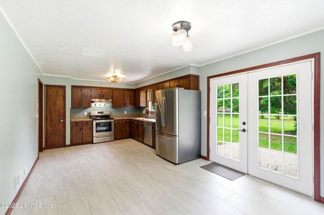 2707 Oakwood Dr, Bardstown, KY 40004