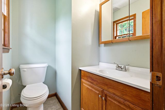 2707 Oakwood Dr, Bardstown, KY 40004
