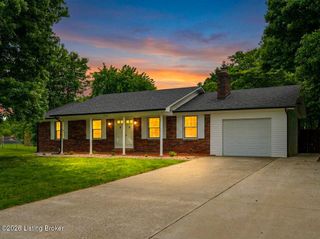 2707 Oakwood Dr, Bardstown, KY 40004