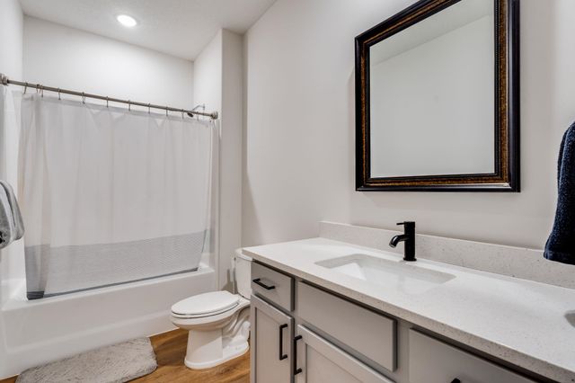 2337 S Nicole, Andover, KS 67002