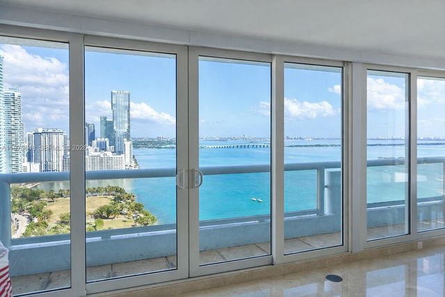 1717 N Bayshore Dr 3334, Miami, FL 33132