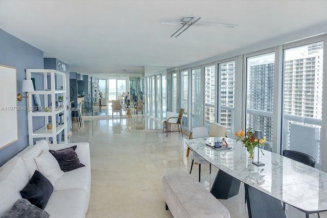 1717 N Bayshore Dr 3334, Miami, FL 33132
