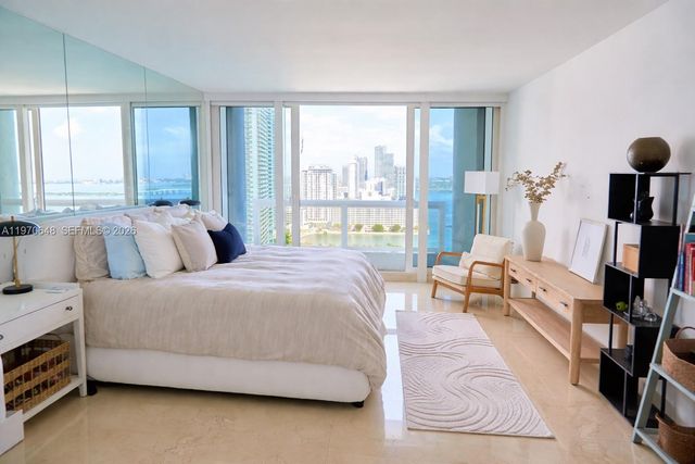 1717 N Bayshore Dr 3334, Miami, FL 33132