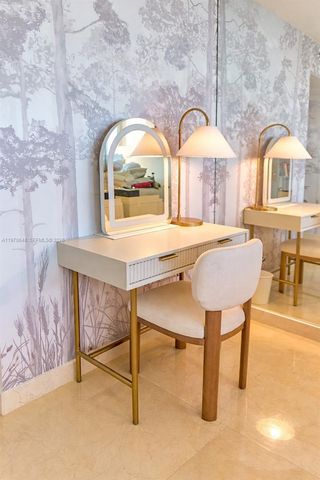 1717 N Bayshore Dr 3334, Miami, FL 33132