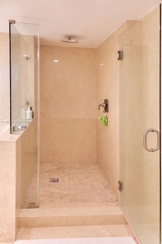 1717 N Bayshore Dr 3334, Miami, FL 33132