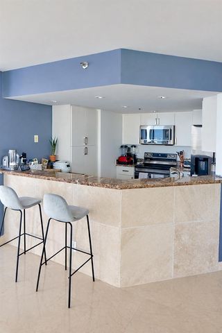 1717 N Bayshore Dr 3334, Miami, FL 33132