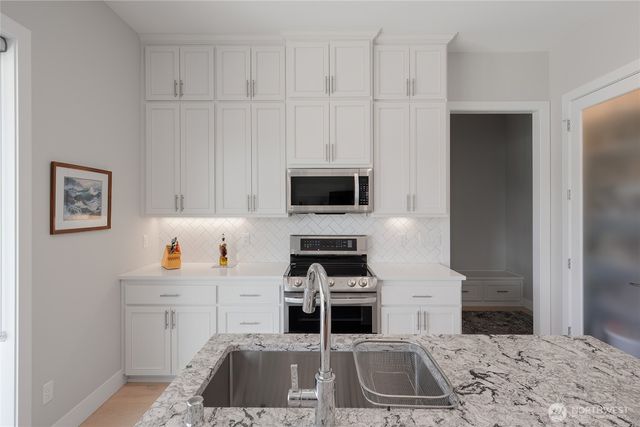 118 ANNABELLE Street, Castle Rock, WA 98611