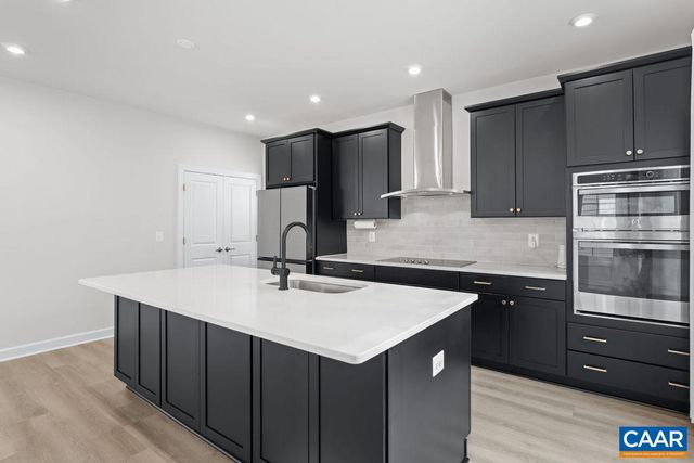 3719 PARADISE PARK LN, Charlottesville, VA 22902