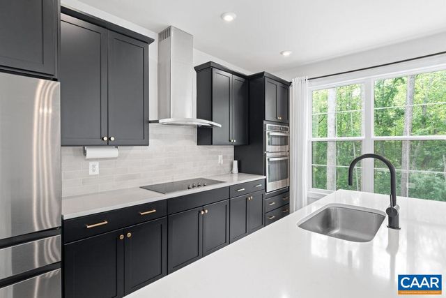 3719 PARADISE PARK LN, Charlottesville, VA 22902