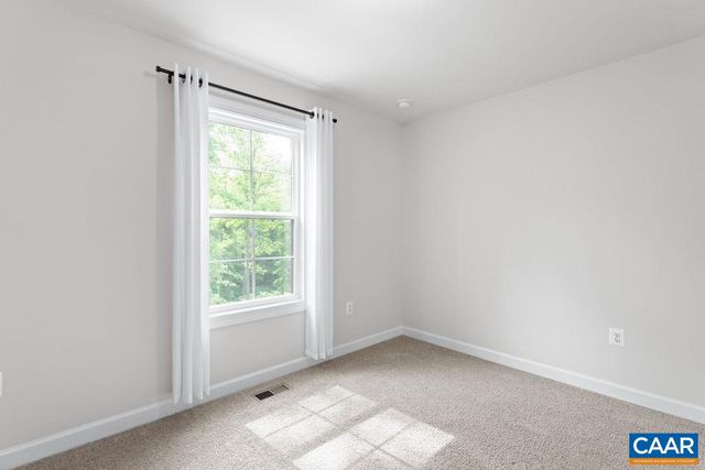 3719 PARADISE PARK LN, Charlottesville, VA 22902