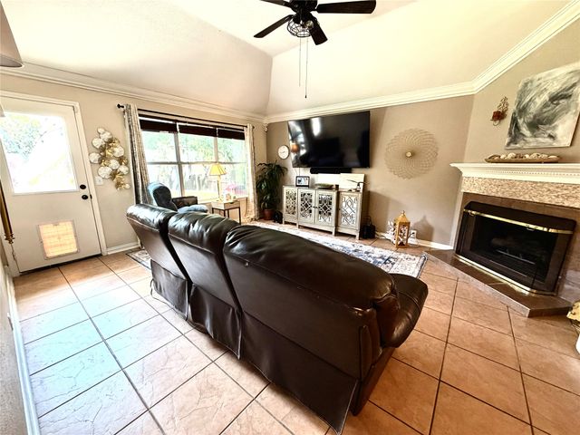 2212 Loon Lake Road, Denton, TX 76210