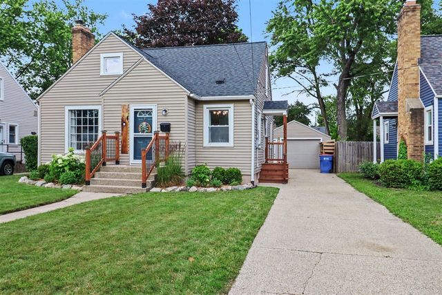 1055 Kelsey Street, Grand Rapids, MI 49505