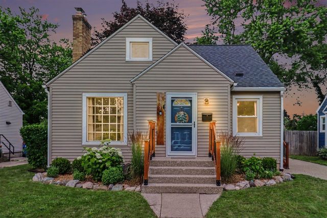 1055 Kelsey Street, Grand Rapids, MI 49505