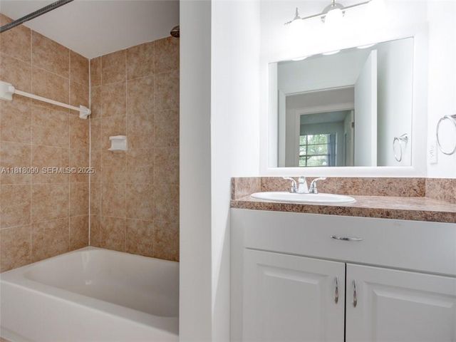1235 SW 46th Avenue 707, Pompano Beach, FL 33069