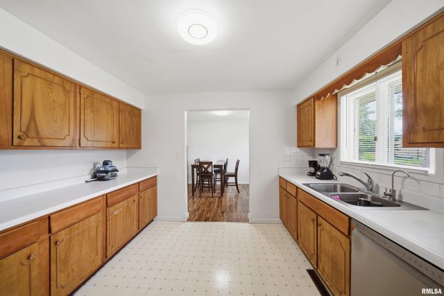 638 N COOLIDGE Court, West Peoria, IL 61604