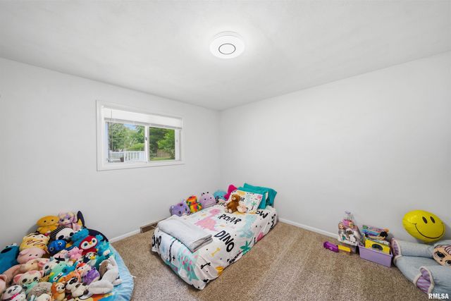 638 N COOLIDGE Court, West Peoria, IL 61604
