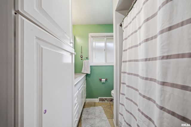 638 N COOLIDGE Court, West Peoria, IL 61604