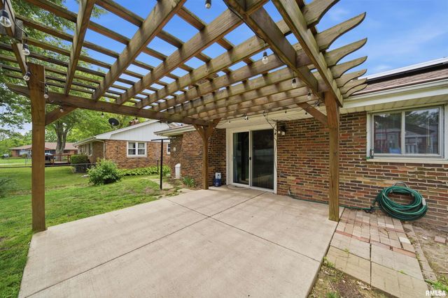 638 N COOLIDGE Court, West Peoria, IL 61604