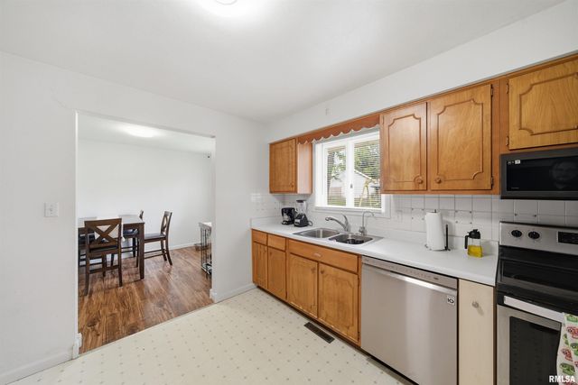 638 N COOLIDGE Court, West Peoria, IL 61604