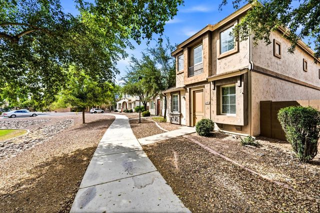 1637 S Wildrose, Mesa, AZ 85209
