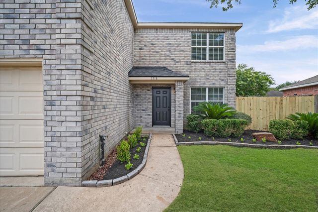 5518 Rio Alamo Street, Rosharon, TX 77583