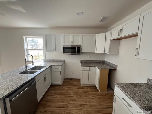 23449 Davey Avenue, Hazel Park, MI 48030