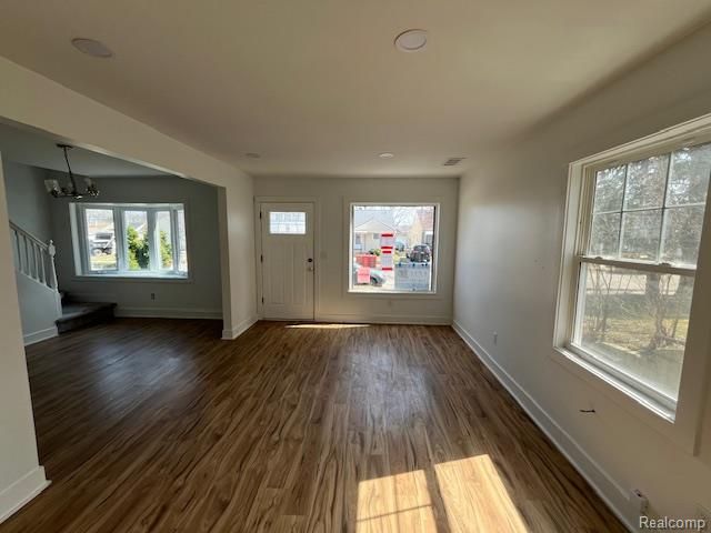 23449 Davey Avenue, Hazel Park, MI 48030