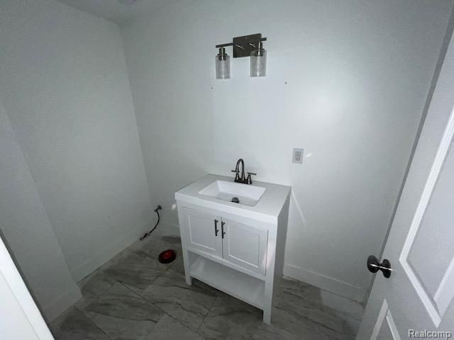 23449 Davey Avenue, Hazel Park, MI 48030