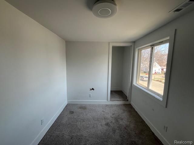 23449 Davey Avenue, Hazel Park, MI 48030