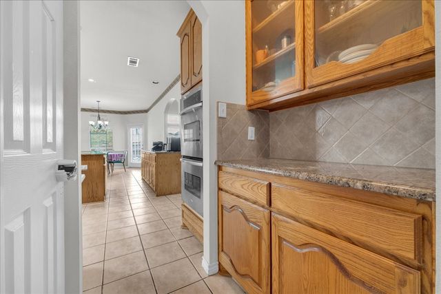 5508 Rolling Meadows Drive, Fort Worth, TX 76123