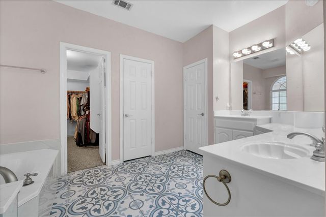 5508 Rolling Meadows Drive, Fort Worth, TX 76123