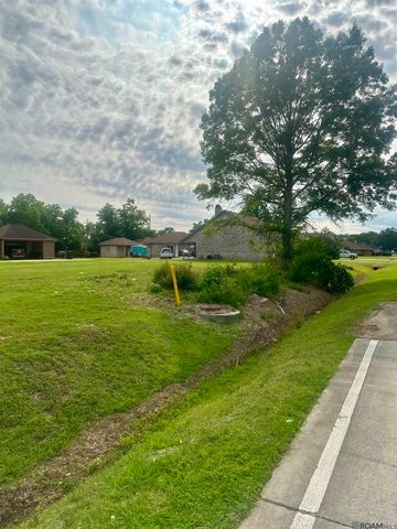 9512 Siegen Ln, Saint George, LA 70810