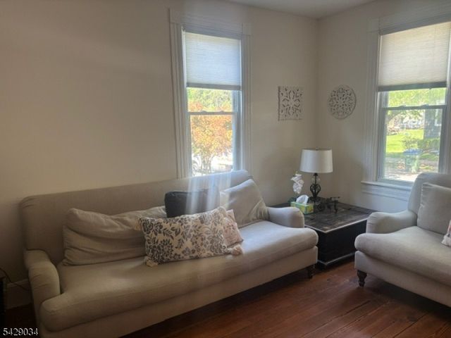 10 5Th St, Frenchtown Boro, NJ 08825