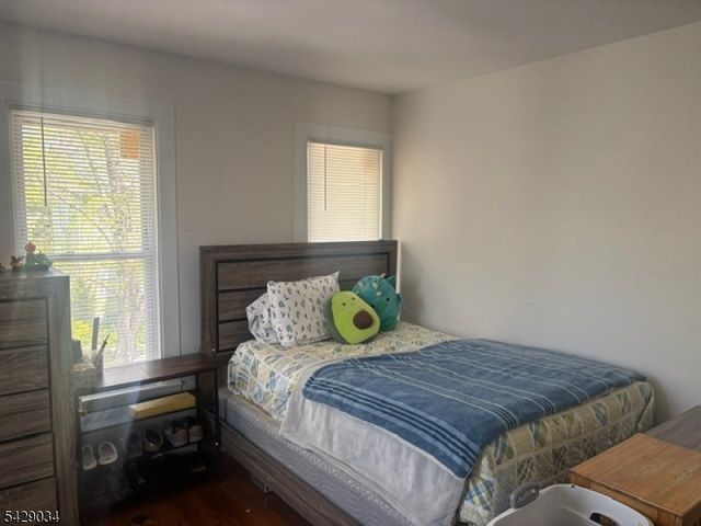 10 5Th St, Frenchtown Boro, NJ 08825